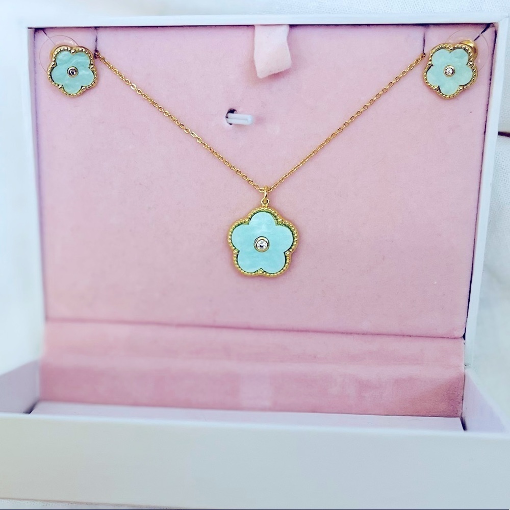 𝅺NEW Mother of Pearl Necklace + Earrings | 18K over 925 Sterli…